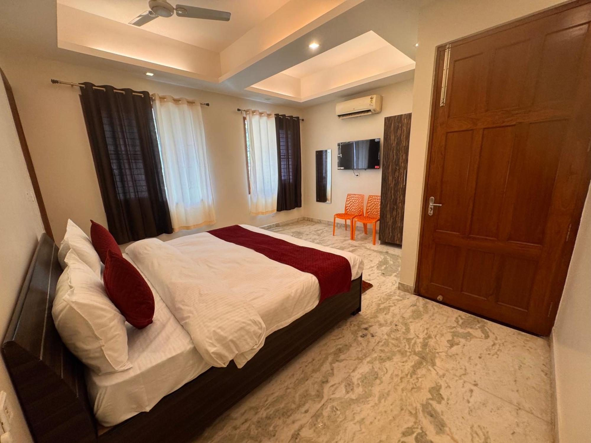 Hl Grand Hotel Lucknow Esterno foto